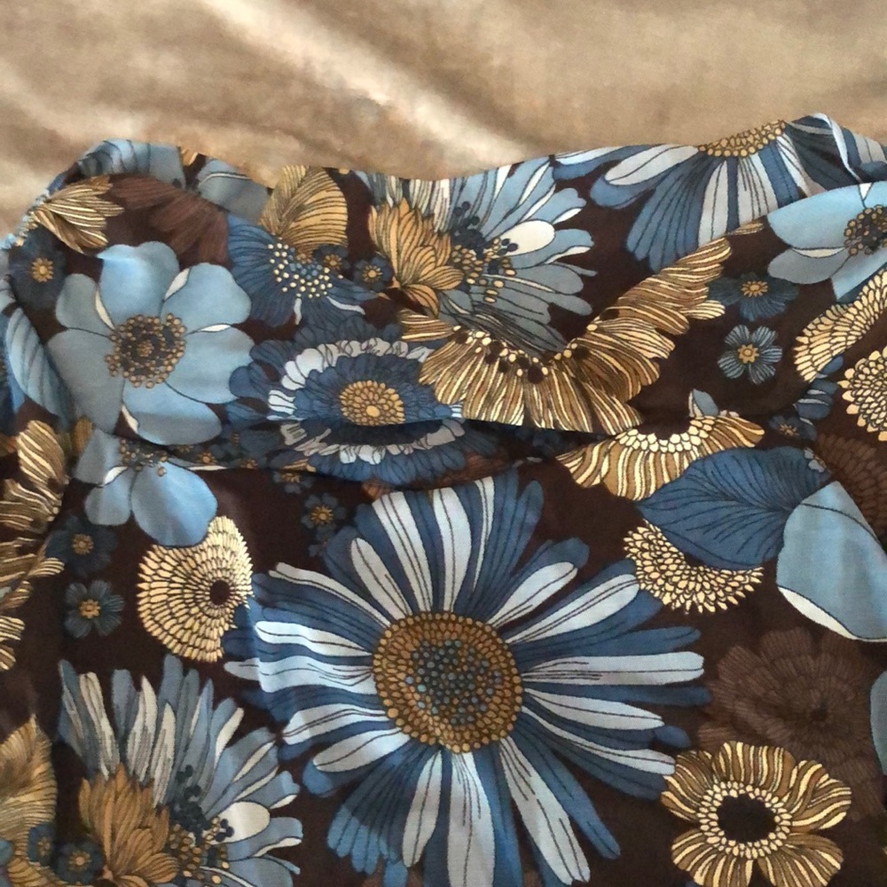 Blouse - Picture 2 of 3